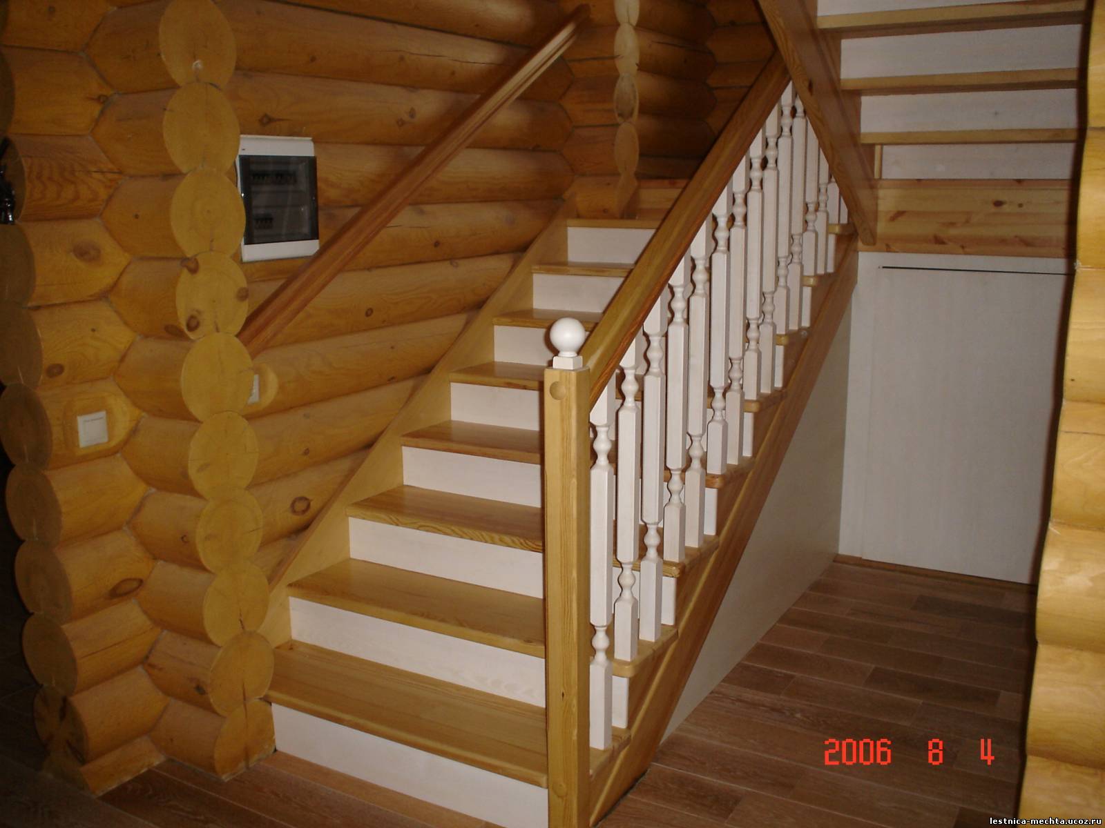 Деревянные лестницы в срубовом доме